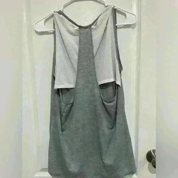 Athleta gray white tank size small workout exercise - Picture 2 of 3